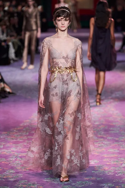 Look 52